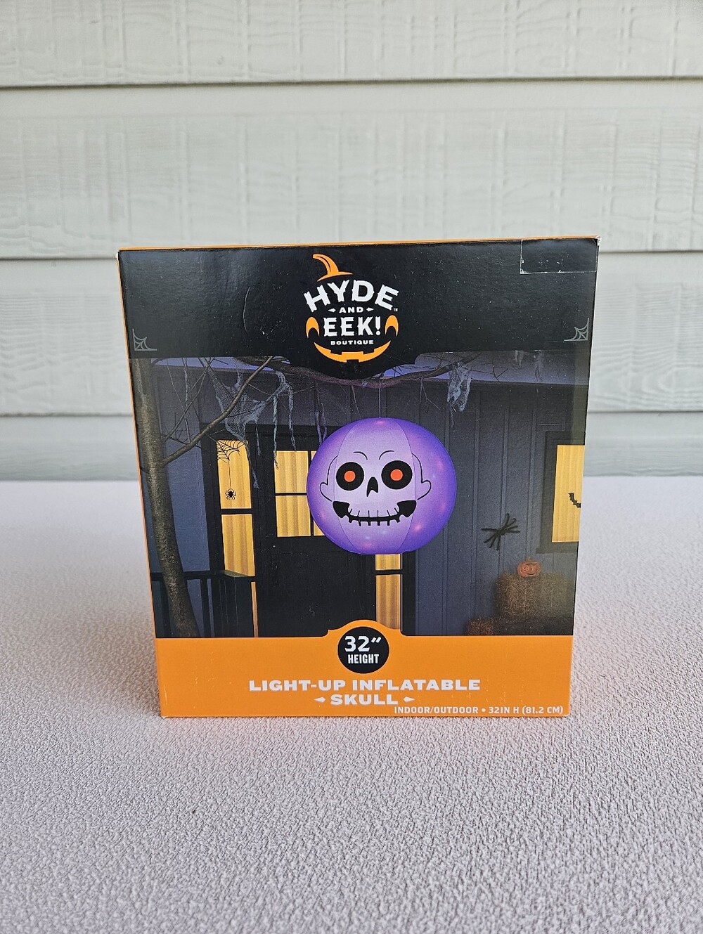 Hyde & Eek! Light-Up Inflatable Skull 32" Halloween Decor Indoor Outdoor